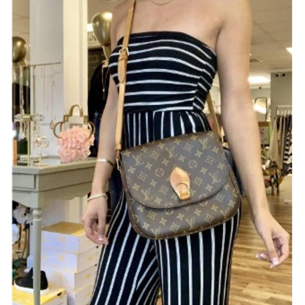 💎✨AUTHENTIC✨💎 Louis Vuitton Monogram Crossbody bag